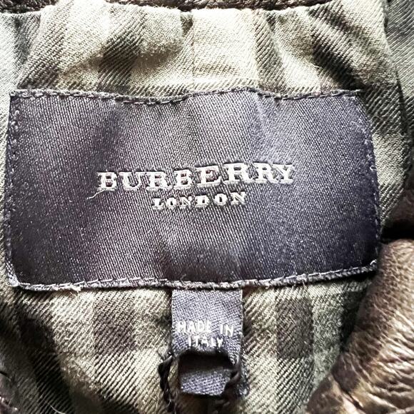 Burberry London Women’s Black 100% Italian Buffalo Leather Button-Up Vest Sz 6 - Picture 2 of 16